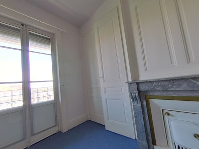 APPARTEMENT T4 A LOUER - LYON 7EME ARRONDISSEMENT Mairie - 110.27 m2 - 1390€ charges comprises par mois
