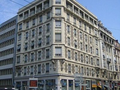APPARTEMENT T4 A LOUER - LYON 7EME ARRONDISSEMENT Mairie - 110.27 m2 - 1390€ charges comprises par mois
