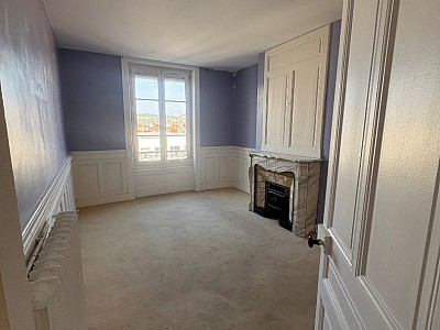 APPARTEMENT T4 A LOUER - LYON 7EME ARRONDISSEMENT Mairie - 110.27 m2 - 1390€ charges comprises par mois