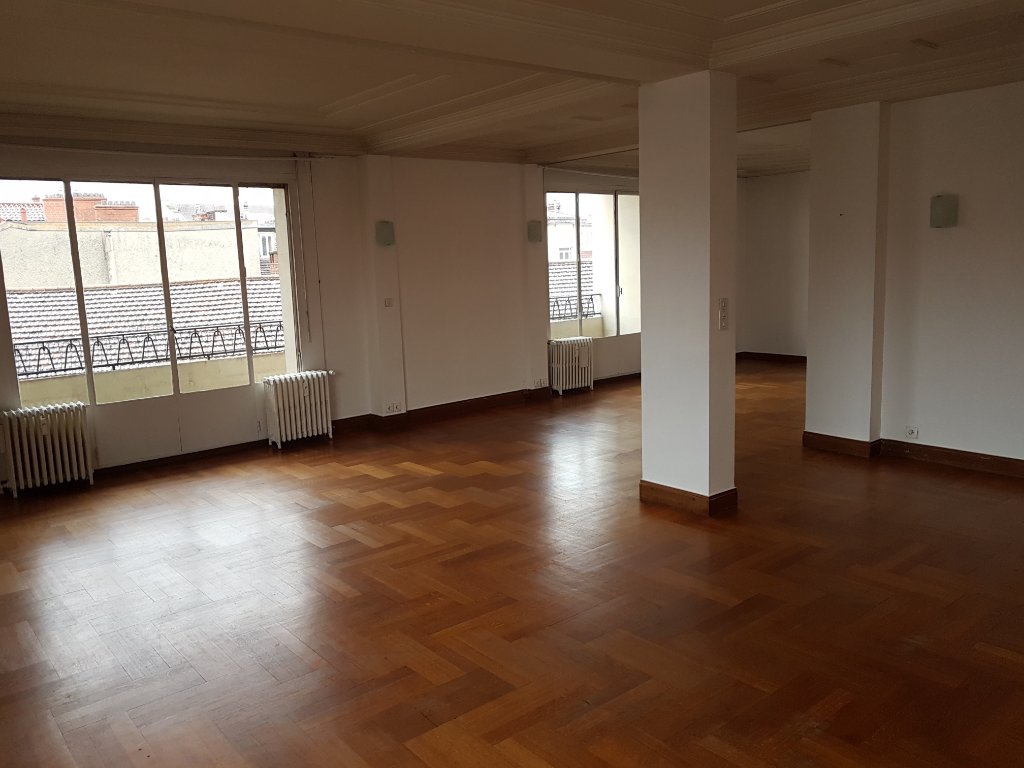  APPARTEMENT  T4 LYON 7EME ARRONDISSEMENT 154  82 m2  