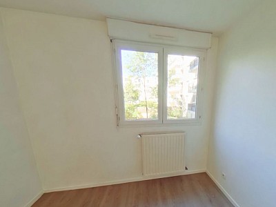 APPARTEMENT T4 A LOUER - LYON 7EME ARRONDISSEMENT Yves Farges - 86.92 m2 - 1210€ charges comprises par mois