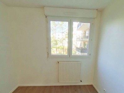 APPARTEMENT T4 A LOUER - LYON 7EME ARRONDISSEMENT Yves Farges - 86.92 m2 - 1210€ charges comprises par mois