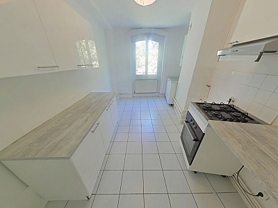 APPARTEMENT T4 A LOUER - LYON 7EME ARRONDISSEMENT Stalingrad - 103.43 m2 - 1595€ charges comprises par mois