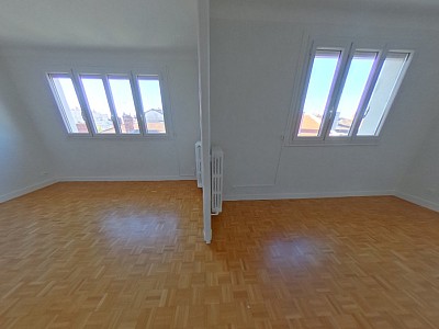 APPARTEMENT T4 A LOUER - LYON 7EME ARRONDISSEMENT Mairie - 96.8 m2 - 1390€ charges comprises par mois