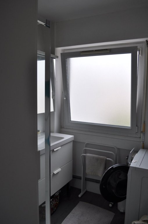 APPARTEMENT T4 A LOUER - LYON 7EME ARRONDISSEMENT Le Fleuve - 88.73 m2 - 1 650 &euro; charges comprises par mois