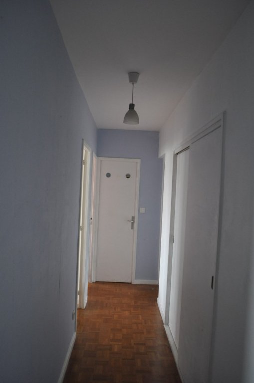 APPARTEMENT T4 A LOUER - LYON 7EME ARRONDISSEMENT Le Fleuve - 88.73 m2 - 1 650 &euro; charges comprises par mois