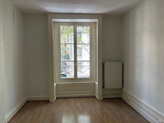 APPARTEMENT T4 A LOUER - LYON 7EME ARRONDISSEMENT Stalingrad - 84.79 m2 - 1 215 &euro; charges comprises par mois