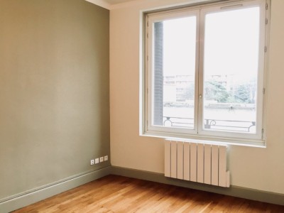 APPARTEMENT T4 A LOUER - LYON 8EME ARRONDISSEMENT - 79,21 m2 - 1120 € charges comprises par mois