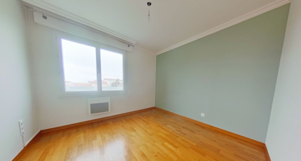 APPARTEMENT T4 A LOUER - LYON 8EME ARRONDISSEMENT Les Alouettes-Bachut - 90.77 m2 - 1 404 &euro; charges comprises par mois