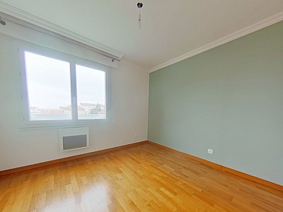 APPARTEMENT T4 A LOUER - LYON 8EME ARRONDISSEMENT Les Alouettes-Bachut - 90.77 m2 - 1 404 &euro; charges comprises par mois