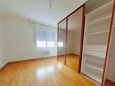 APPARTEMENT T4 A LOUER - LYON 8EME ARRONDISSEMENT Les Alouettes-Bachut - 90.77 m2 - 1 404 &euro; charges comprises par mois