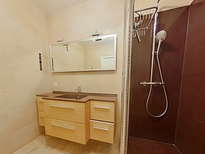 APPARTEMENT T4 A LOUER - LYON 8EME ARRONDISSEMENT Les Alouettes-Bachut - 90.77 m2 - 1 404 &euro; charges comprises par mois