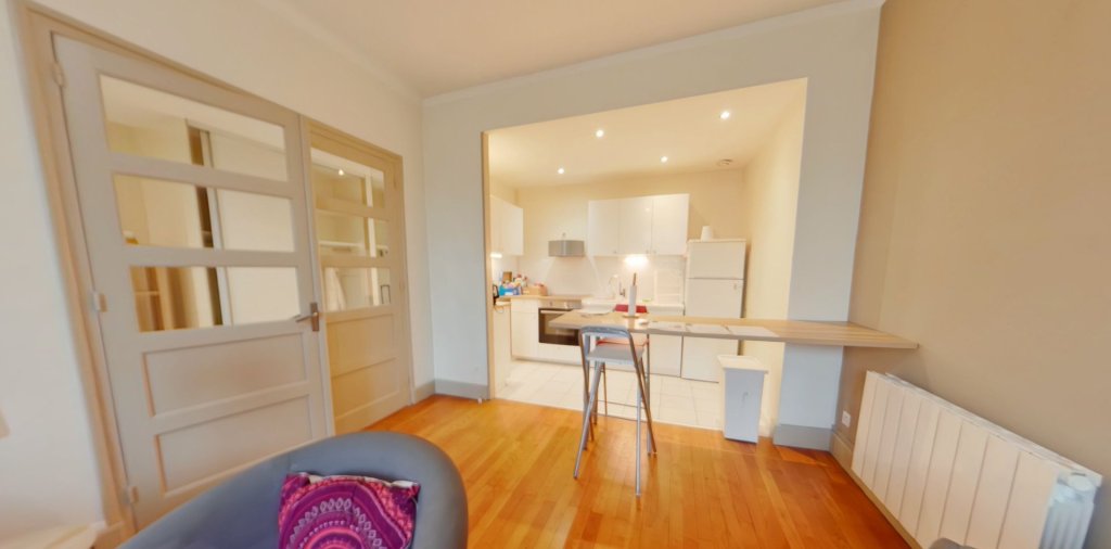APPARTEMENT T4 A LOUER - LYON 8EME ARRONDISSEMENT Colbert - 79.21 m2 - 1 185 &euro; charges comprises par mois