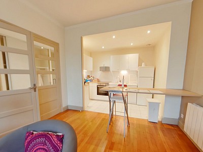 APPARTEMENT T4 A LOUER - LYON 8EME ARRONDISSEMENT Colbert - 79.21 m2 - 1 185 &euro; charges comprises par mois