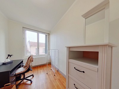 APPARTEMENT T4 A LOUER - LYON 8EME ARRONDISSEMENT Colbert - 79.21 m2 - 1 185 &euro; charges comprises par mois