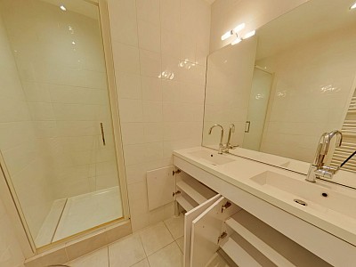 APPARTEMENT T4 A LOUER - LYON 8EME ARRONDISSEMENT Colbert - 79.21 m2 - 1 185 &euro; charges comprises par mois