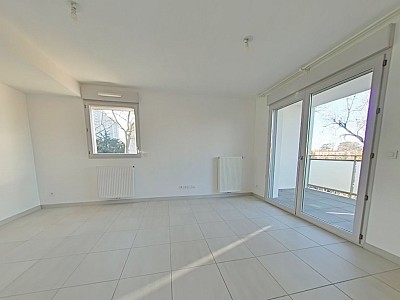 APPARTEMENT T4 A LOUER - LYON 9EME ARRONDISSEMENT Le Plateau - 81.43 m2 - 1�300�&euro; charges comprises par mois