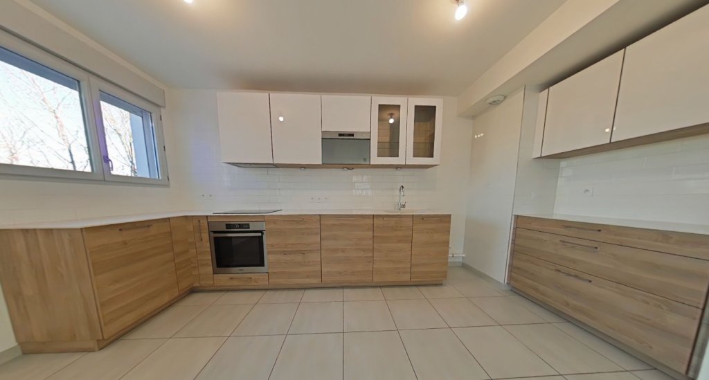 APPARTEMENT T4 A LOUER - LYON 9EME ARRONDISSEMENT Le Plateau - 81.43 m2 - 1�300�&euro; charges comprises par mois