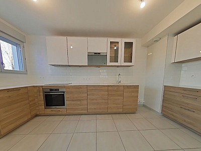 APPARTEMENT T4 A LOUER - LYON 9EME ARRONDISSEMENT Le Plateau - 81.43 m2 - 1�300�&euro; charges comprises par mois