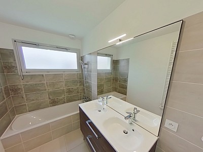 APPARTEMENT T4 A LOUER - ST GEORGES D ESPERANCHE - 90.3 m2 - 1 280 € charges comprises par mois