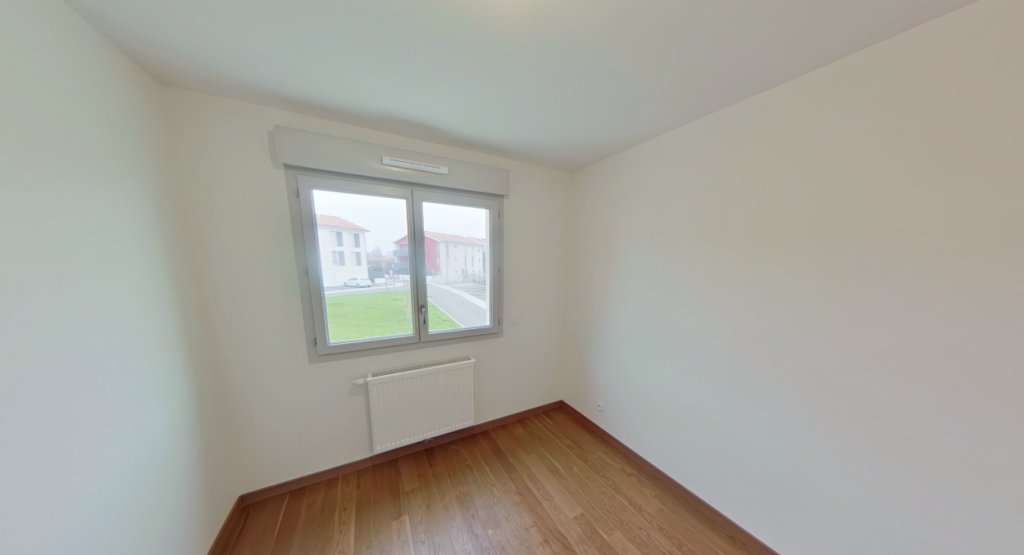 APPARTEMENT T4 A LOUER - ST GEORGES D ESPERANCHE - 90.3 m2 - 1 280 &euro; charges comprises par mois