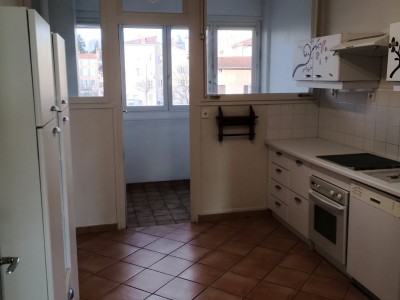 APPARTEMENT T4 A LOUER - STE FOY LES LYON - 90,5 m2 - 1200 € charges comprises par mois