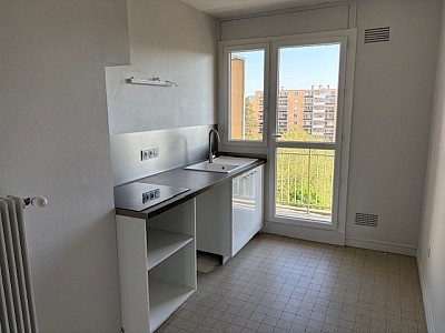 APPARTEMENT T4 A LOUER - STE FOY LES LYON Les-Provinces - 70.74 m2 - 1 120 &euro; charges comprises par mois