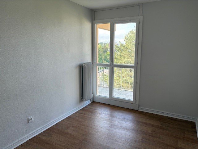 APPARTEMENT T4 A LOUER - STE FOY LES LYON Les-Provinces - 70.74 m2 - 1 120 &euro; charges comprises par mois