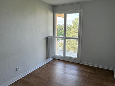 APPARTEMENT T4 A LOUER - STE FOY LES LYON Les-Provinces - 70.74 m2 - 1 120 &euro; charges comprises par mois