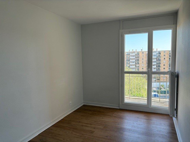 APPARTEMENT T4 A LOUER - STE FOY LES LYON Les-Provinces - 70.74 m2 - 1 120 &euro; charges comprises par mois