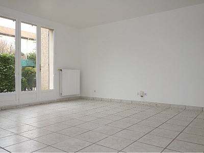 APPARTEMENT T4 A LOUER - STE FOY LES LYON - 95,62 m2 - 1320 € charges comprises par mois