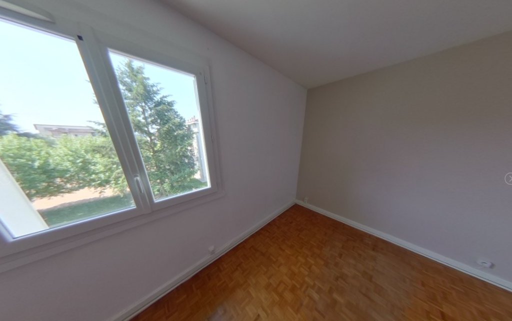 APPARTEMENT T4 A LOUER - TASSIN LA DEMI LUNE La-Raude - 65.59 m2 - 752�&euro; charges comprises par mois