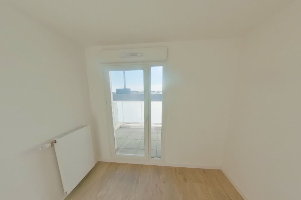 APPARTEMENT T4 A LOUER - VENISSIEUX - 82 m2 - 1 317,63 &euro; charges comprises par mois