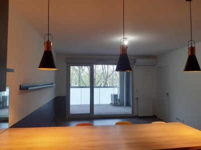 APPARTEMENT T4 A LOUER - VILLEURBANNE - 82,68 m2 - 1430 € charges comprises par mois