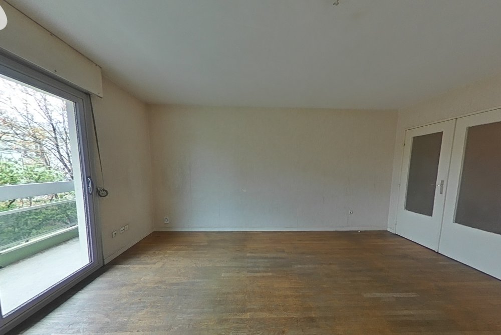 APPARTEMENT T4 A LOUER - VILLEURBANNE Onze-Novembre - 105.51 m2 - 1 290 &euro; charges comprises par mois