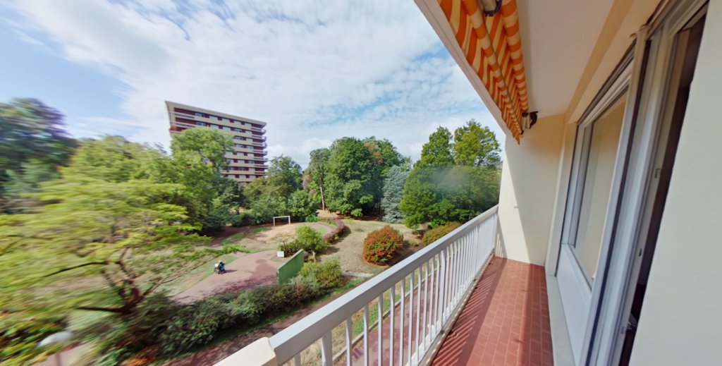 APPARTEMENT T5 A LOUER - ECULLY Valvert - 121.49 m2 - 2 030 &euro; charges comprises par mois