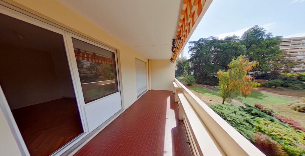 APPARTEMENT T5 A LOUER - ECULLY Valvert - 121.49 m2 - 2 030 &euro; charges comprises par mois