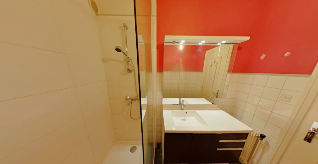 APPARTEMENT T5 A LOUER - ECULLY Valvert - 121.49 m2 - 2 030 &euro; charges comprises par mois