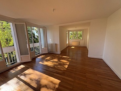 APPARTEMENT T5 A LOUER - ECULLY Centre - 99.82 m2 - 1 420 € charges comprises par mois