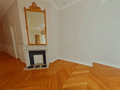 APPARTEMENT T5 A LOUER - LYON 1ER ARRONDISSEMENT Terreaux-Bat-d-Argent - 170.73 m2 - 2 725 € charges comprises par mois