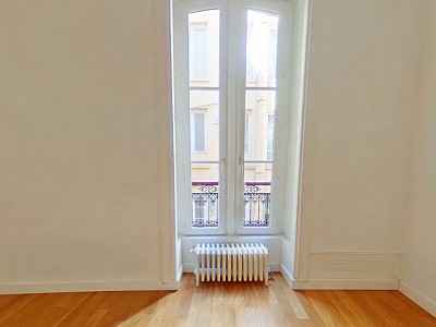 APPARTEMENT T5 A LOUER - LYON 1ER ARRONDISSEMENT Terreaux-Bat-d-Argent - 170.73 m2 - 2 725 € charges comprises par mois