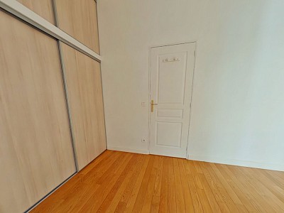 APPARTEMENT T5 A LOUER - LYON 1ER ARRONDISSEMENT Terreaux-Bat-d-Argent - 170.73 m2 - 2 725 € charges comprises par mois