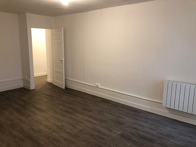APPARTEMENT T5 A LOUER - LYON 2EME ARRONDISSEMENT - 87,1 m2 - 1296 € charges comprises par mois