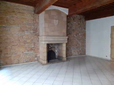 APPARTEMENT T2 A LOUER - LYON 2EME ARRONDISSEMENT - 72,05 m2 - 1190 € charges comprises par mois