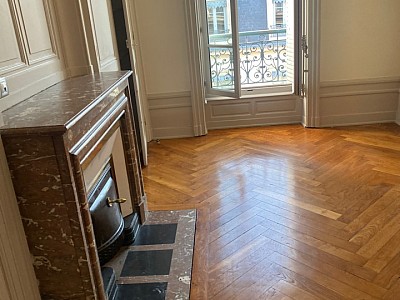 APPARTEMENT T5 A LOUER - LYON 2EME ARRONDISSEMENT Vaubecour-Mairie - 137.63 m2 - 2210€ charges comprises par mois