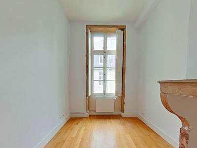 APPARTEMENT T5 A LOUER - LYON 2EME ARRONDISSEMENT Bellecour-a Gourjus - 140.57 m2 - 2360€ charges comprises par mois
