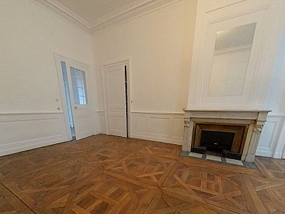 APPARTEMENT T5 A LOUER - LYON 2EME ARRONDISSEMENT Carnot-Charite - 182.92 m2 - 2�410�&euro; charges comprises par mois
