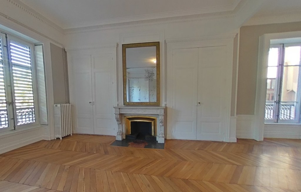 APPARTEMENT T5 A LOUER - LYON 2EME ARRONDISSEMENT Merciere-Grolee - 146.65 m2 - 2�823�&euro; charges comprises par mois