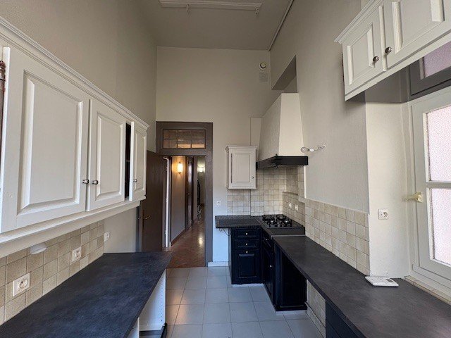 APPARTEMENT T5 A LOUER - LYON 2EME ARRONDISSEMENT Gailleton-A. Comte - 137.56 m2 - 2�080�&euro; charges comprises par mois