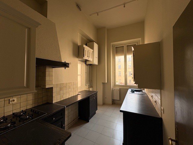 APPARTEMENT T5 A LOUER - LYON 2EME ARRONDISSEMENT Gailleton-A. Comte - 137.56 m2 - 2�080�&euro; charges comprises par mois